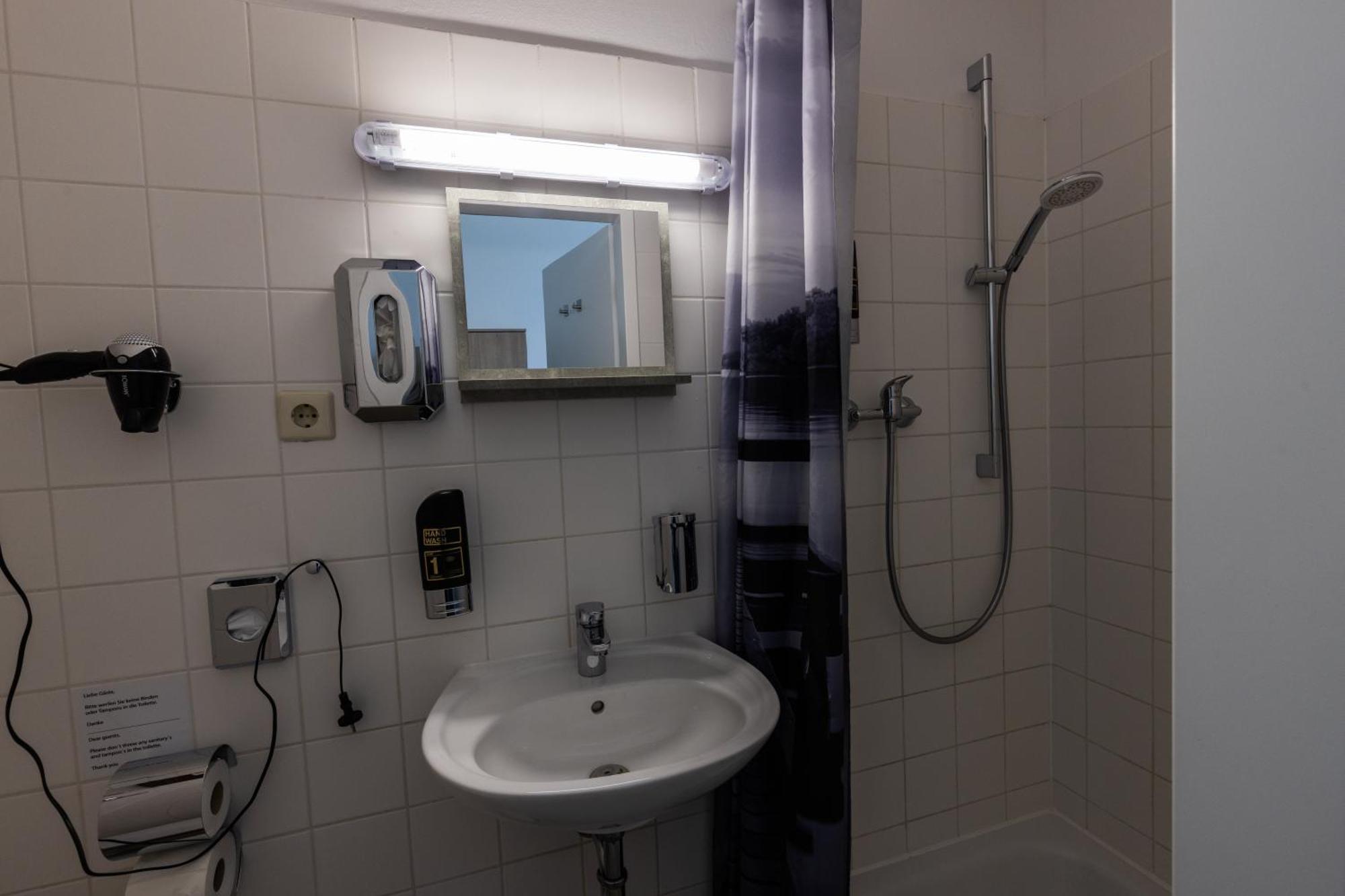 Motel Home Wittenau Берлин Экстерьер фото